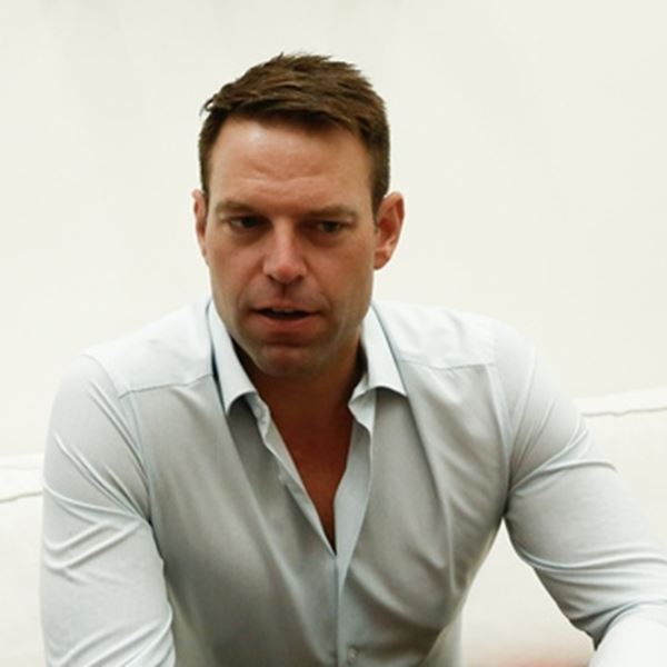 Η αλήθεια πίσω από το σόου Κασσελάκη σε σπίτι στη Θεσσαλία