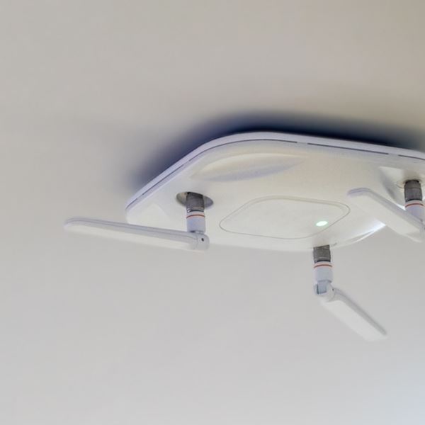 Τοποθετώντας το router στο ταβάνι