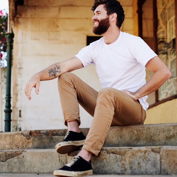 Summer 2023: Αυτά είναι τα παπούτσια που χρειάζεται να έχεις μαζί σου στις διακοπές