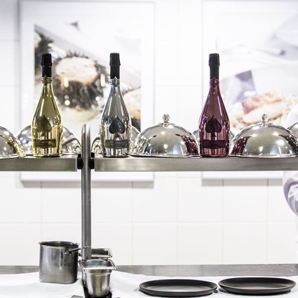 Ανακαλύπτοντας τα μυστικά της μοναδικής σαμπάνιας Armand de Brignac