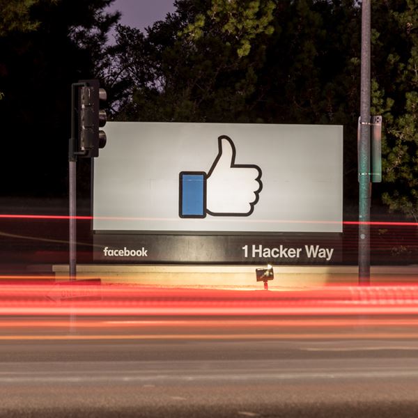 Meta εναντίον κυβερνομισθοφόρων