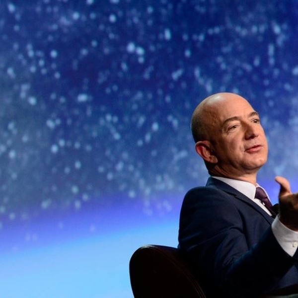 O Jeff Bezos ετοιμάζεται για το διάστημα
