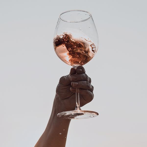 Δύο από τα καλύτερα ροζέ κρασιά του κόσμου για το 2021 είναι ελληνικά