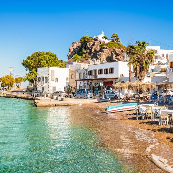 4 φανταστικά ελληνικά νησιά γι' αυτό το καλοκαίρι