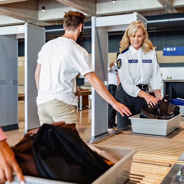 5 λόγοι που μπορεί να σε σταματήσουν για έλεγχο στο αεροδρόμιο