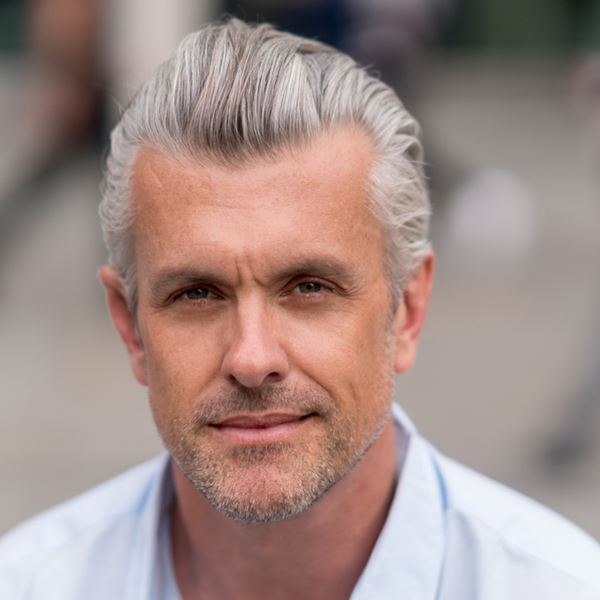 Υπάρχει τρόπος να επαναφέρεις το φυσικό χρώμα σε λευκά μαλλιά;