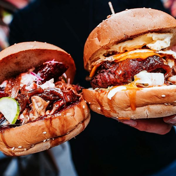 Για επικά burgers σε ένα μέρος που δεν είναι burgerάδικο