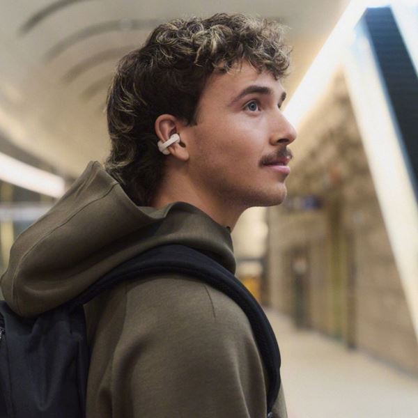 Αυτά είναι τα νέα ακουστικά ανοιχτού τύπου από τη Sony