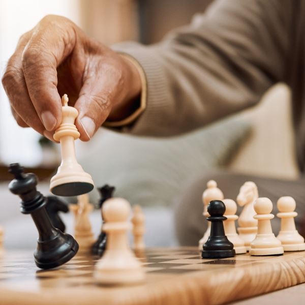 Σκάκι: Ξεκίνησε το Παγκόσμιο Πρωτάθλημα και η Google γιορτάζει με doodle