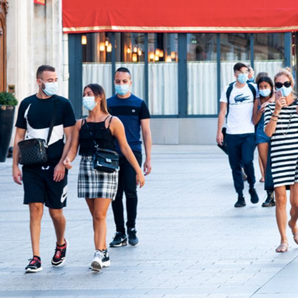 Κορονοϊός: Κατακόρυφη αύξηση με 4.206 νέα κρούσματα