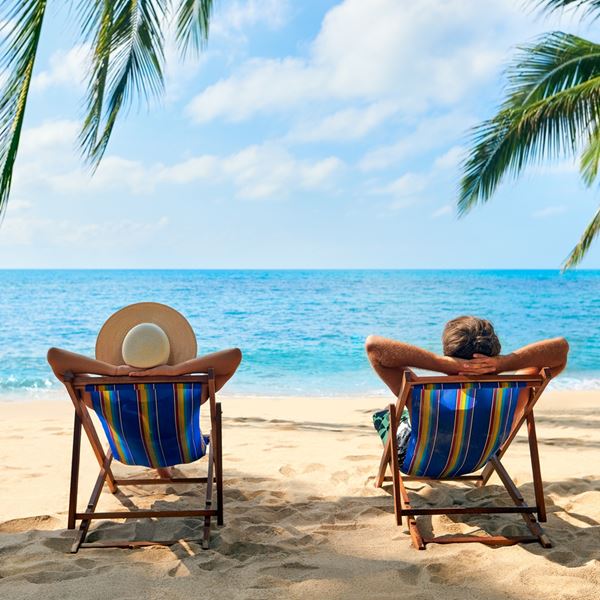 Καμία έκπληξη, 2 στους 5 ξοδεύουν περισσότερα από όσα έχουν στις διακοπές τους