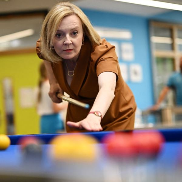 Όλα όσα γνωρίζουμε για τη Liz Truss
