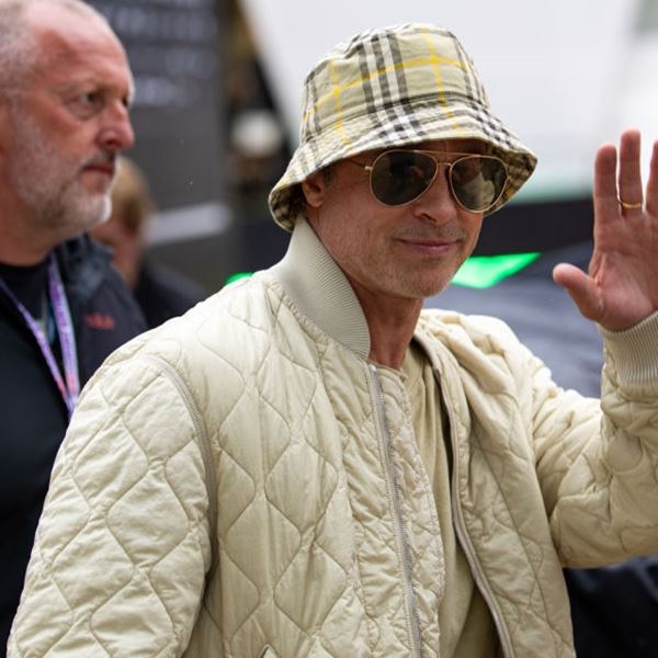 Μόνο αν είσαι ο Brad Pitt μπορείς να φορέσεις αυτό το καπέλο