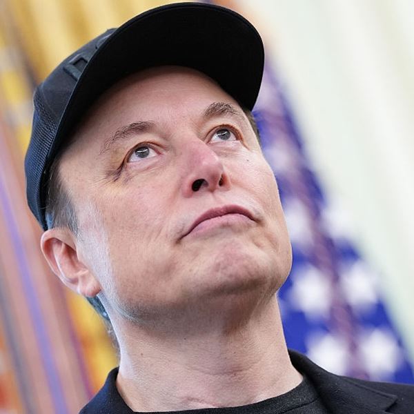 O Elon Musk ιδρύει το δικό του κόμμα - Γιατί επικαλέστηκε τον θηβαίο στρατηγό και πολιτικό Επαμεινώνδα