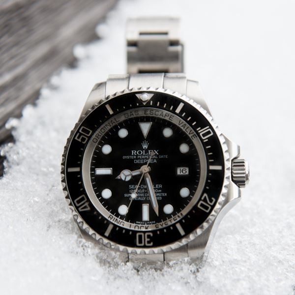 Και ξαφνικά, έχουμε μεγάλες ελλείψεις στα Rolex