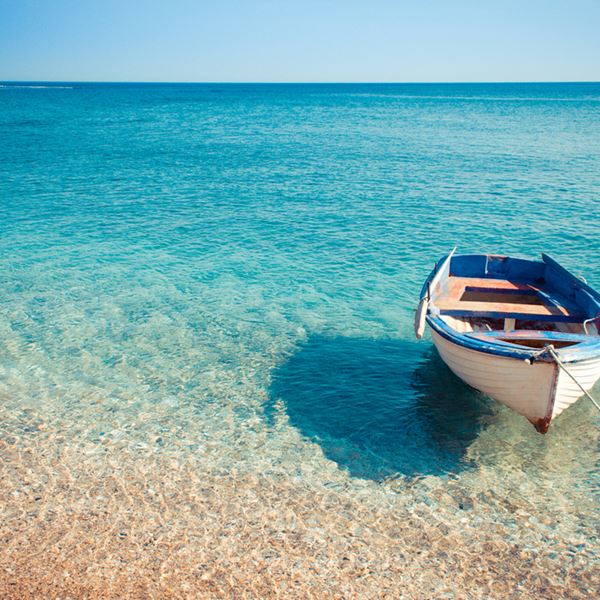 Οι 545 ελληνικές παραλίες με Γαλάζια Σημαία για το 2021