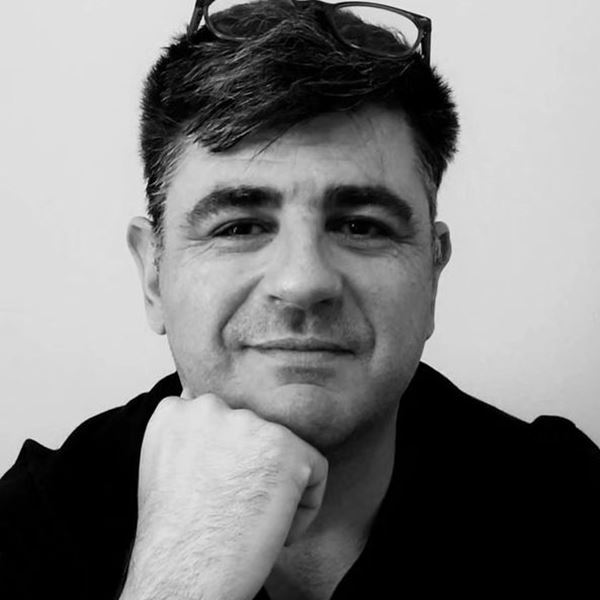 Βασίλης Μόραλης, ο κοσμηματοποιός από τη Θεσσαλονίκη με το αξιοζήλευτο πελατολόγιο