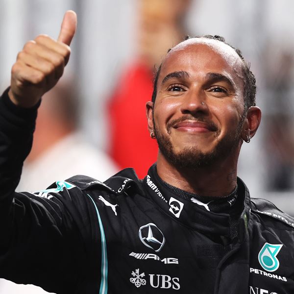 Ο Lewis Hamilton γίνεται 37 και όλοι περιμένουν το επόμενο βήμα του