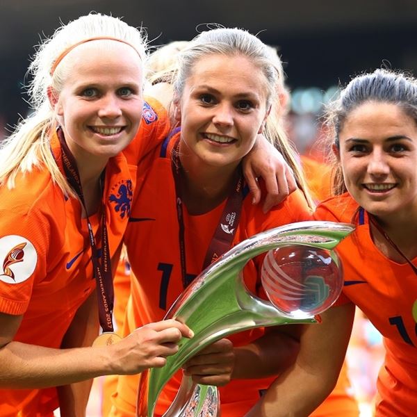 7 ποδοσφαιρίστριες του Euro 2022 που -δικαίως- έχουν την προσοχή μας