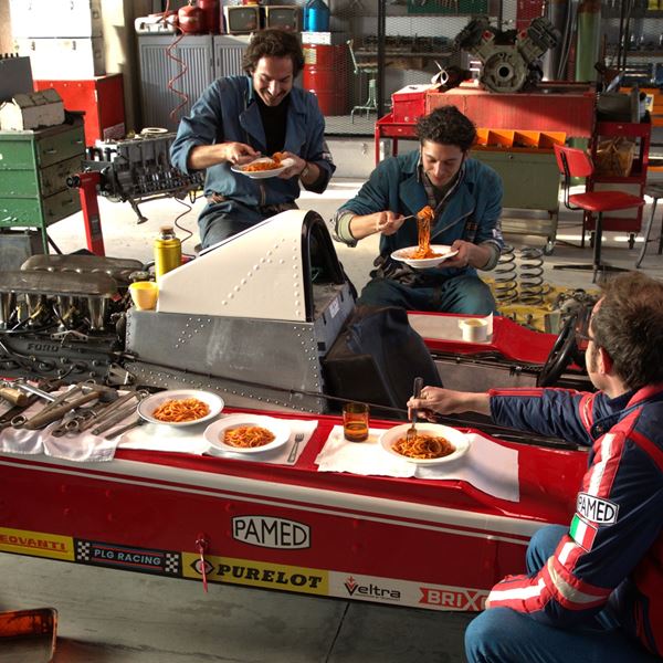 Από ένα τραπέζι στα paddocks της Formula 1, η Barilla μας θυμίζει τη γεύση του 'μαζί'