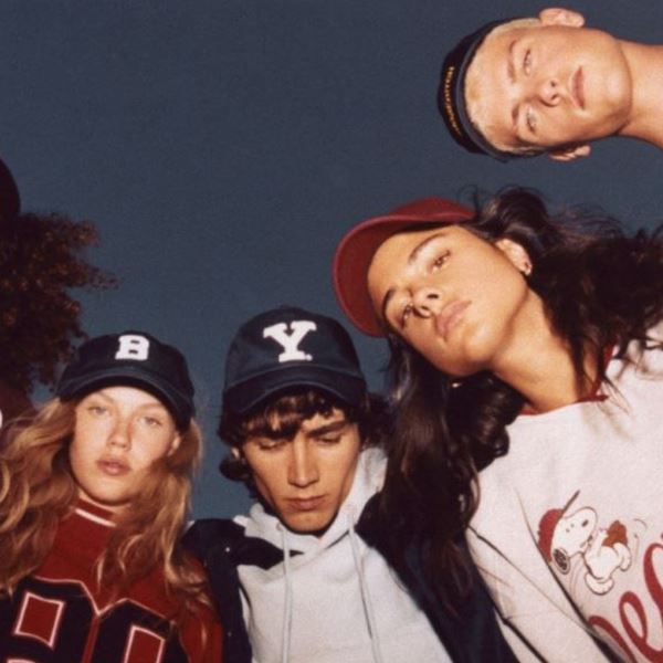 Η νέα συλλογή της Pull&Bear σε γυρίζει πίσω στo σχολείο