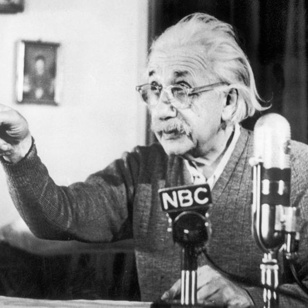 Οι 7 σοφοί κανόνες του Albert Einstein για να είσαι πιο ευτυχισμένος