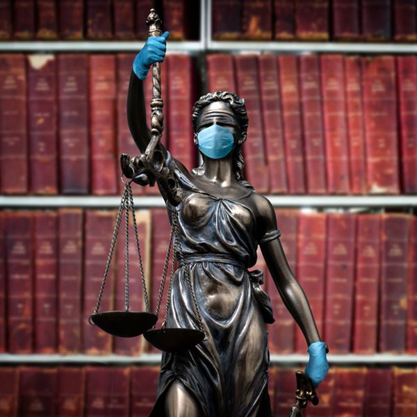 Ο εμφύλιος πόλεμος των δικαστών