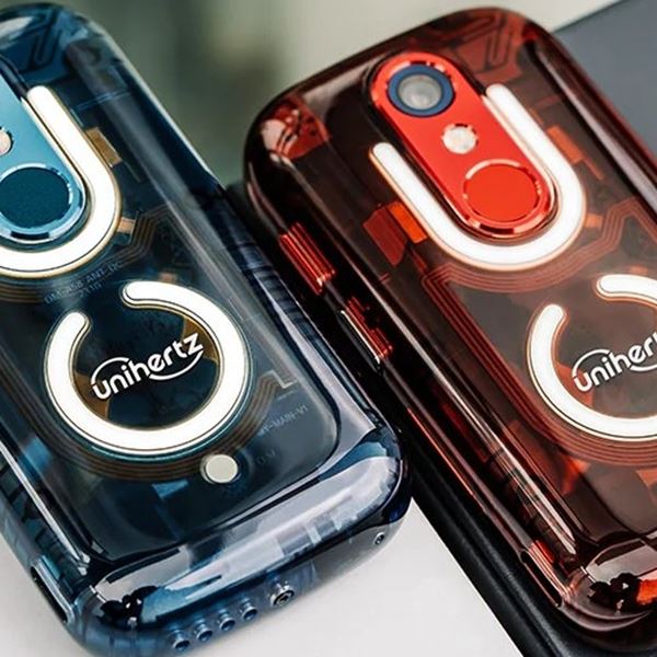 Το πιο μικροσκοπικό smartphone στον κόσμο θυμίζει πιστωτική κάρτα