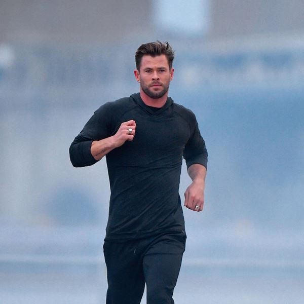 Ο Chris Hemsworth μεταμορφώνεται σε Hulk Hogan