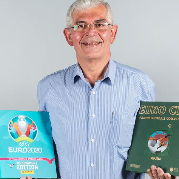 Ο μεγαλύτερος συλλέκτης αυτοκόλλητων Panini στην Ελλάδα