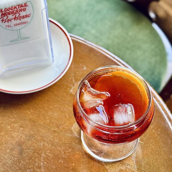 Ο ναός του Negroni στον οποίο 'προσκυνά' ο κόσμος της μόδας και του design