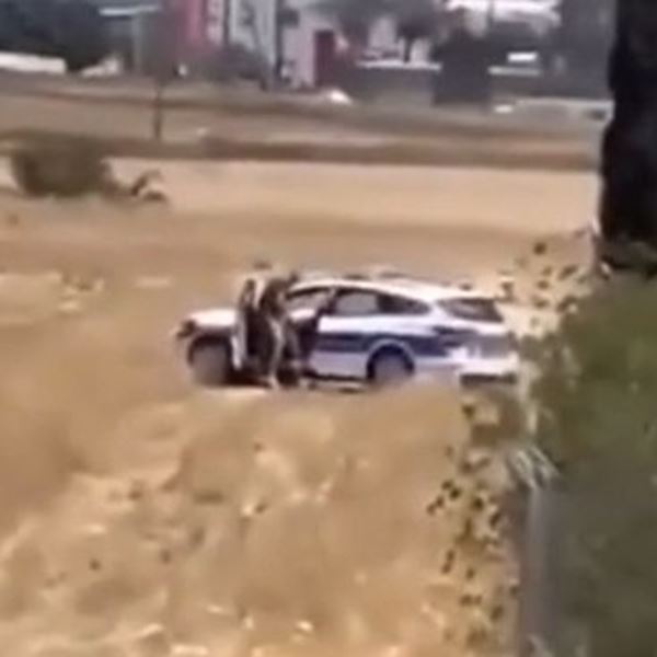 Αστυνομικοί στην Κύπρο κάνουν σεξ σε περιπολικό εν ώρα υπηρεσίας (βίντεο)