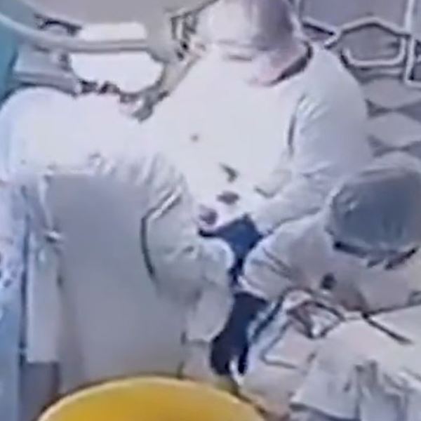 Το συγκλονιστικό video με Ρώσους χειρουργούς τη στιγμή του σεισμού 8,8 Ρίχτερ