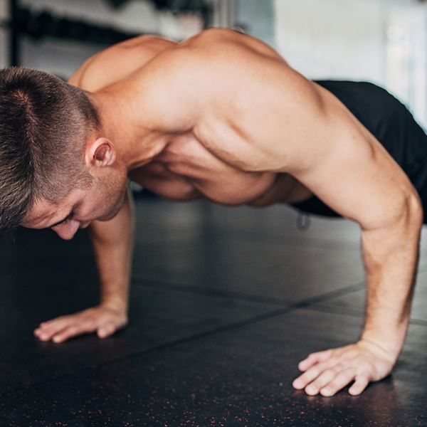 Οι 3 εύκολες ασκήσεις που θα σε βοηθήσουν να ξεκινήσεις προπονήσεις