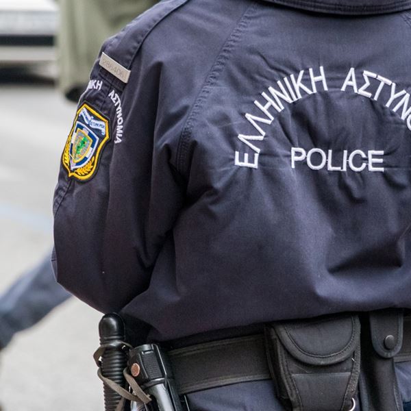 Πώς συνελήφθη ο γνωστός πρώην αστυνομικός-TikToker-Πατούσε το καζανάκι για να ξεφορτωθεί τα ναρκωτικά