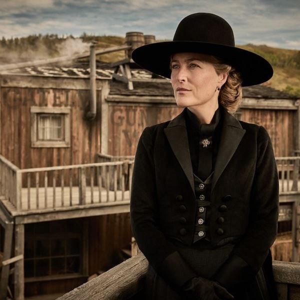 Gillian Anderson και Lena Headey πρωταγωνιστούν στη νέα σειρά γουέστερν του Netflix