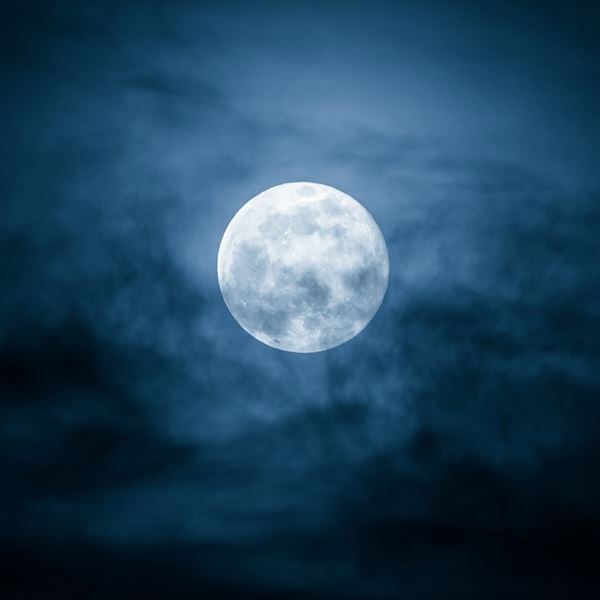 Τι είναι το 'μαύρο φεγγάρι'; Το σπάνιο φαινόμενο που θα δούμε στις 23 Αυγούστου