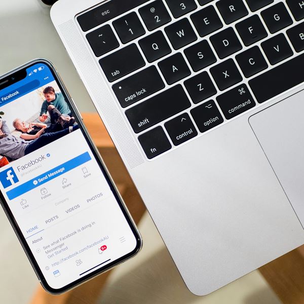 Ο πιο απλός τρόπος να δεις αν κάποιος παρακολουθεί το λογαριασμό σου στο Facebook